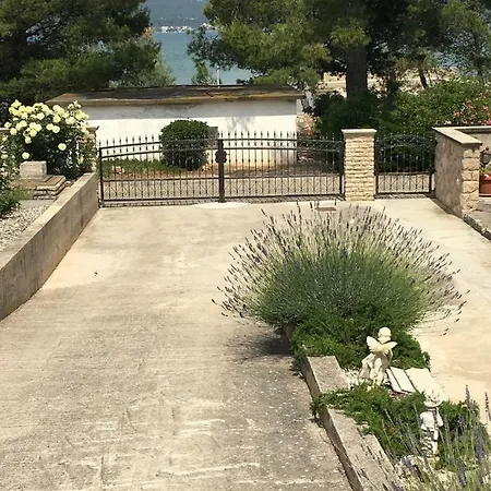 House Ante Сasa de vacaciones