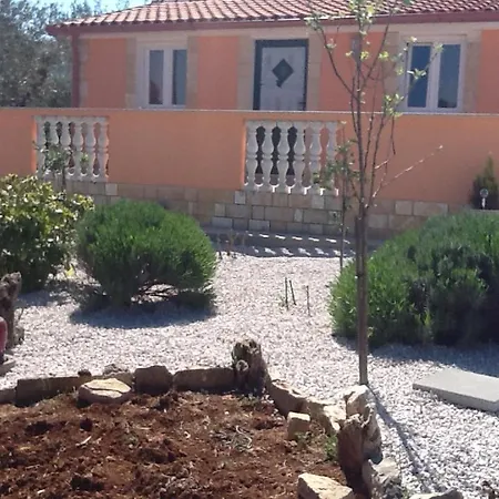 בית נופש House Ante Mrljane